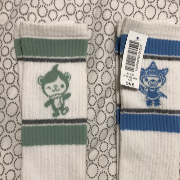 NWT, 4 pairs of 2010 Vancouver Olympics, Aritzia knee socks. - Picture 3 of 7